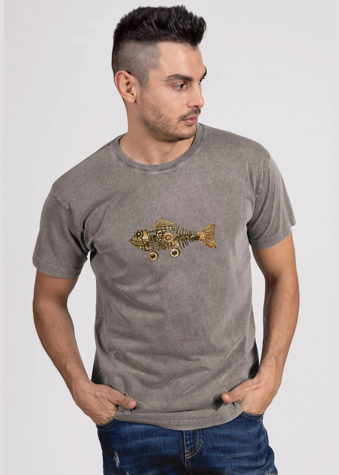Golden gears of the Deep - Stonewashed T-Shirts