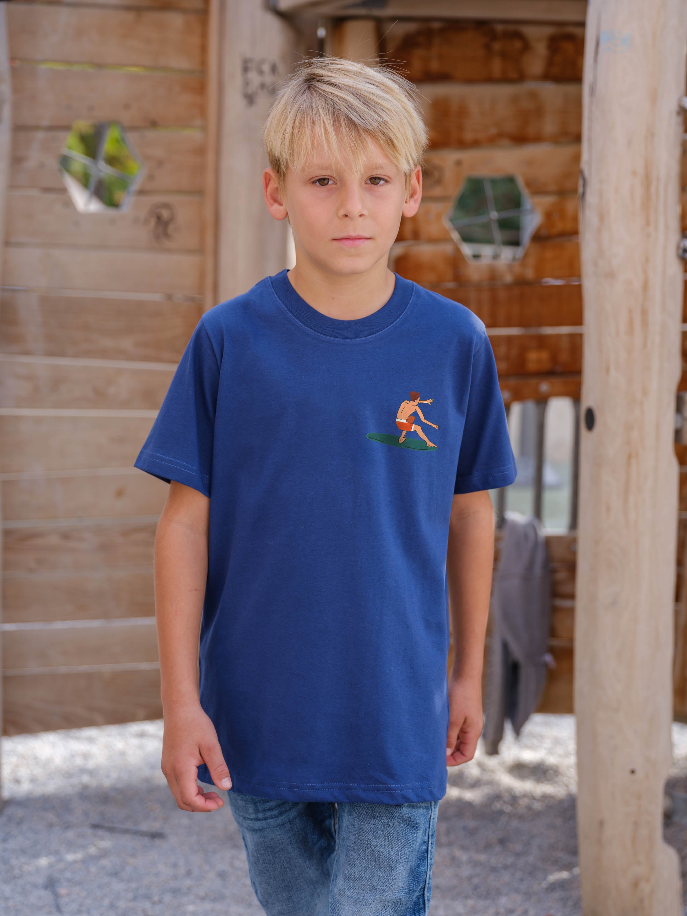 SURF Τυπογραφικό Κολάζ Παραλίας - Μπλούζες