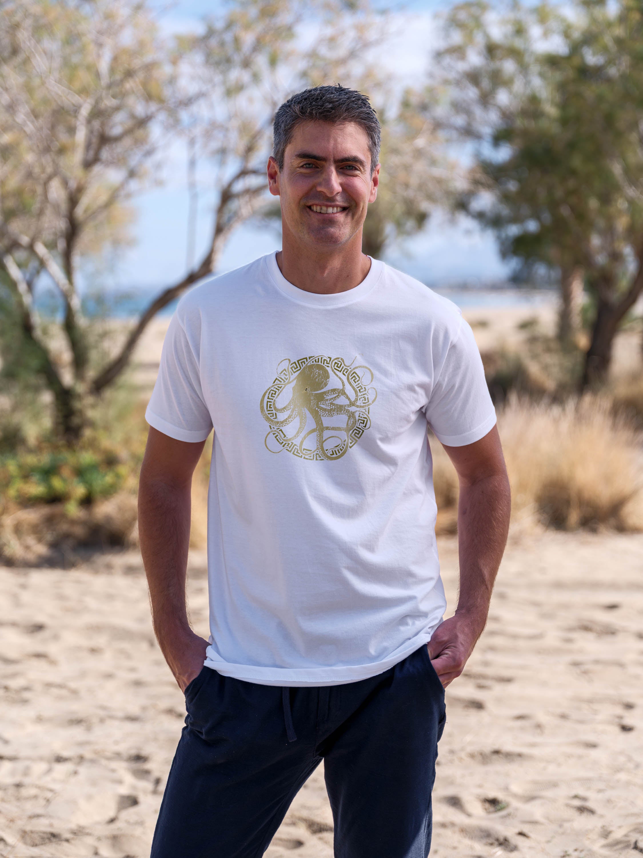 Minimal Octopus Outline - T-Shirts