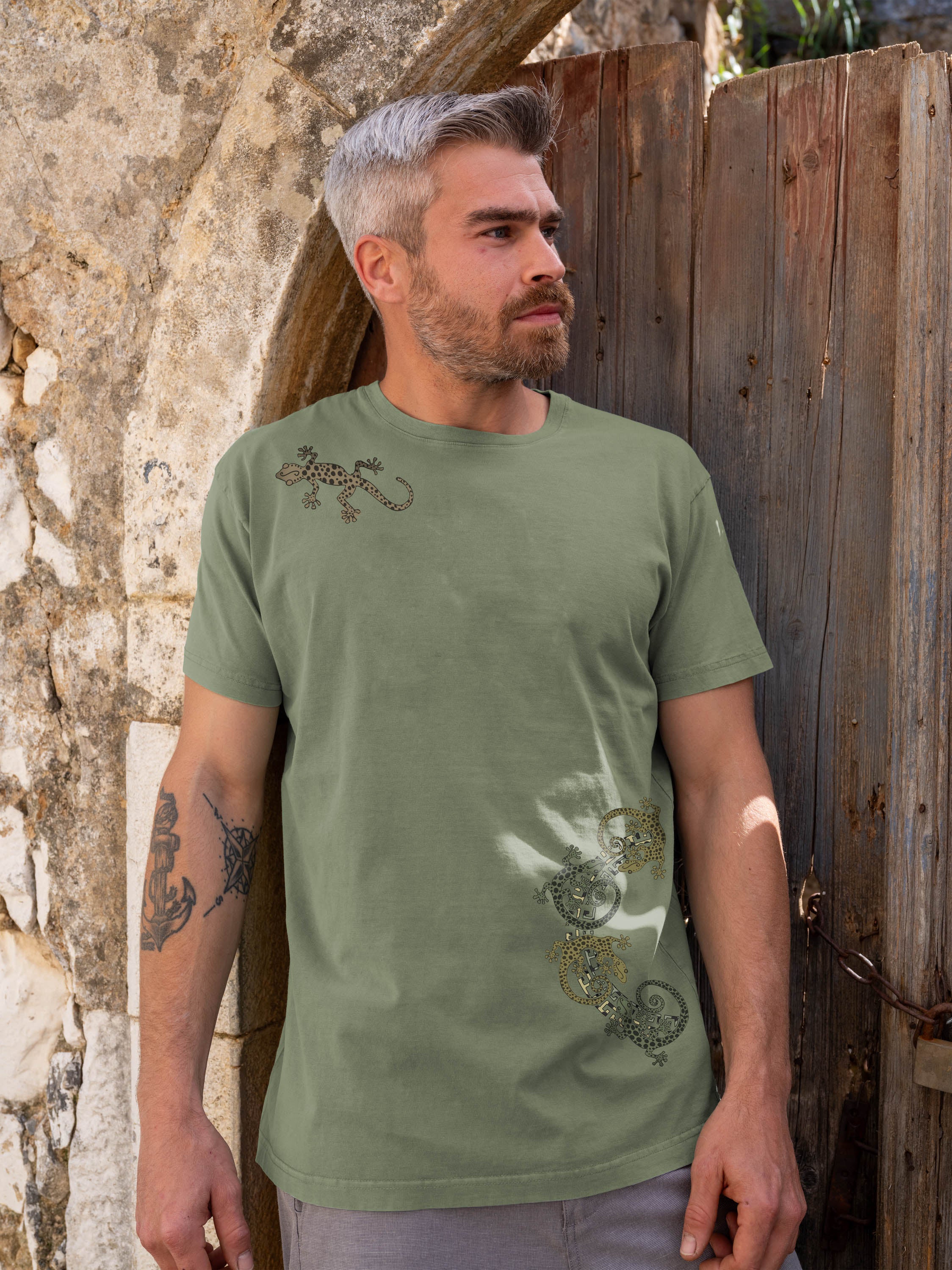 Gecko Tribal Collage - Stonewashed T-Shirts