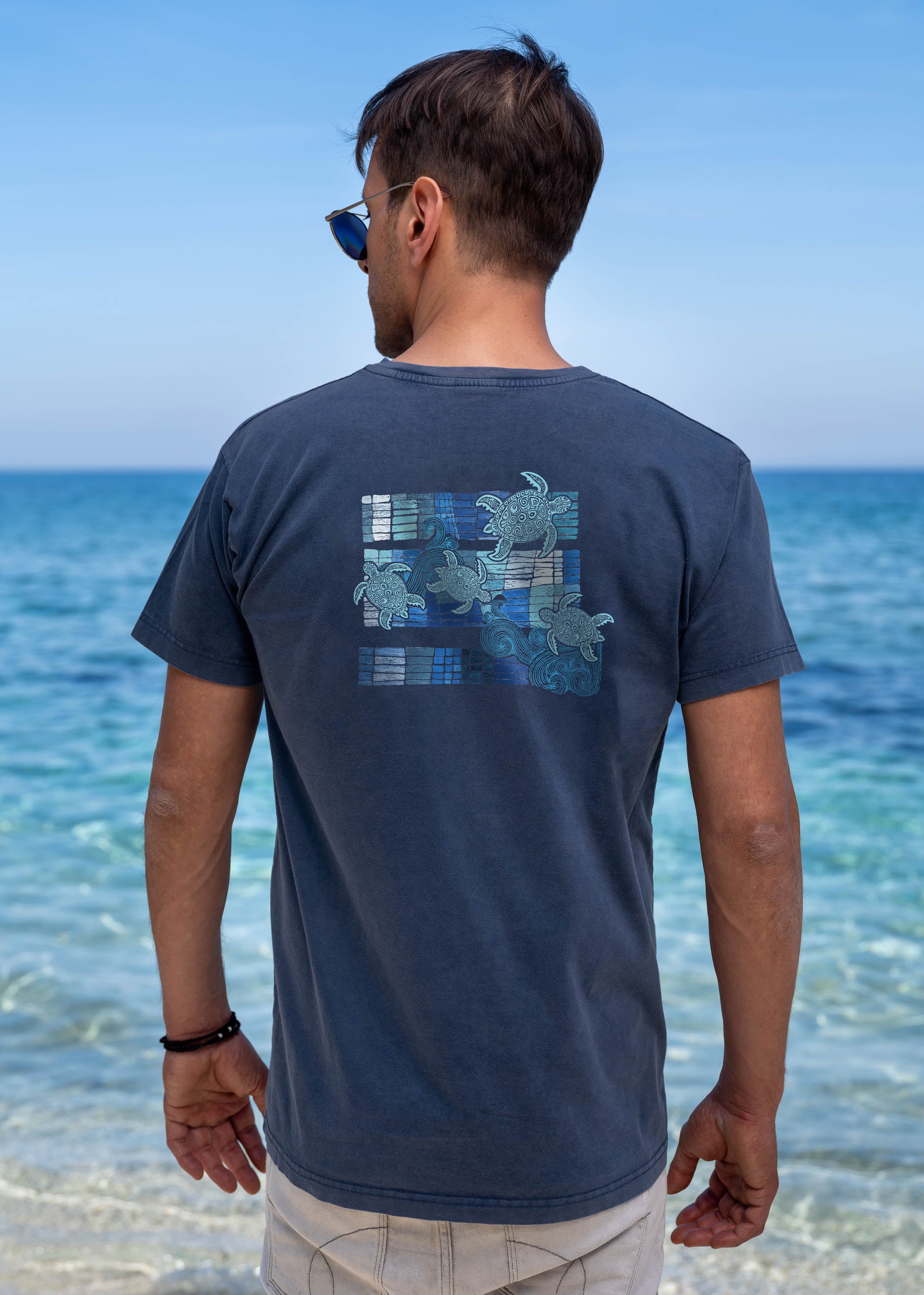 Καλλιτεχνικό Μωσαϊκό με Θαλάσσια Χελώνα - Μπλούζες Πετροπλυμένες