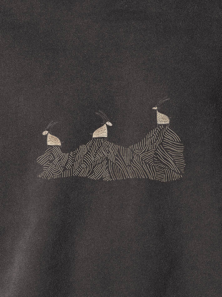 Cretan goats on a jagged ridge - Stonewashed Hoodie