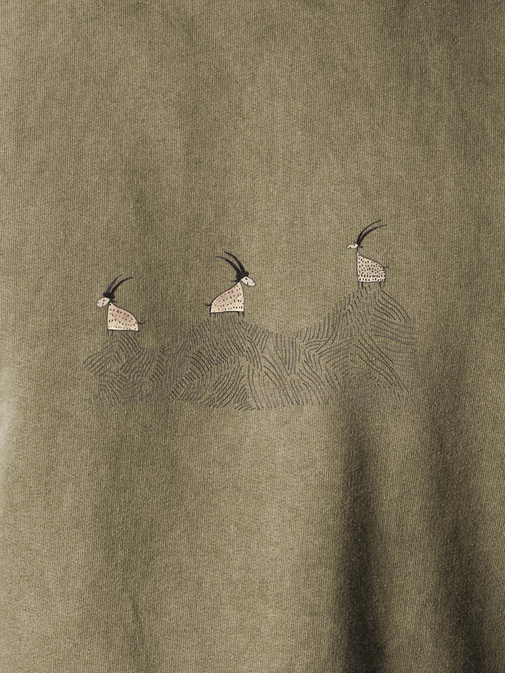 Cretan goats on a jagged ridge - Stonewashed Hoodie