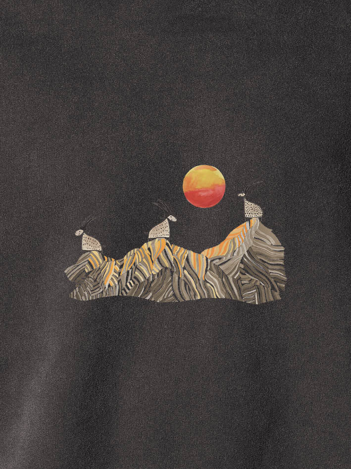 Cretan goats on a jagged ridge - Stonewashed Hoodie