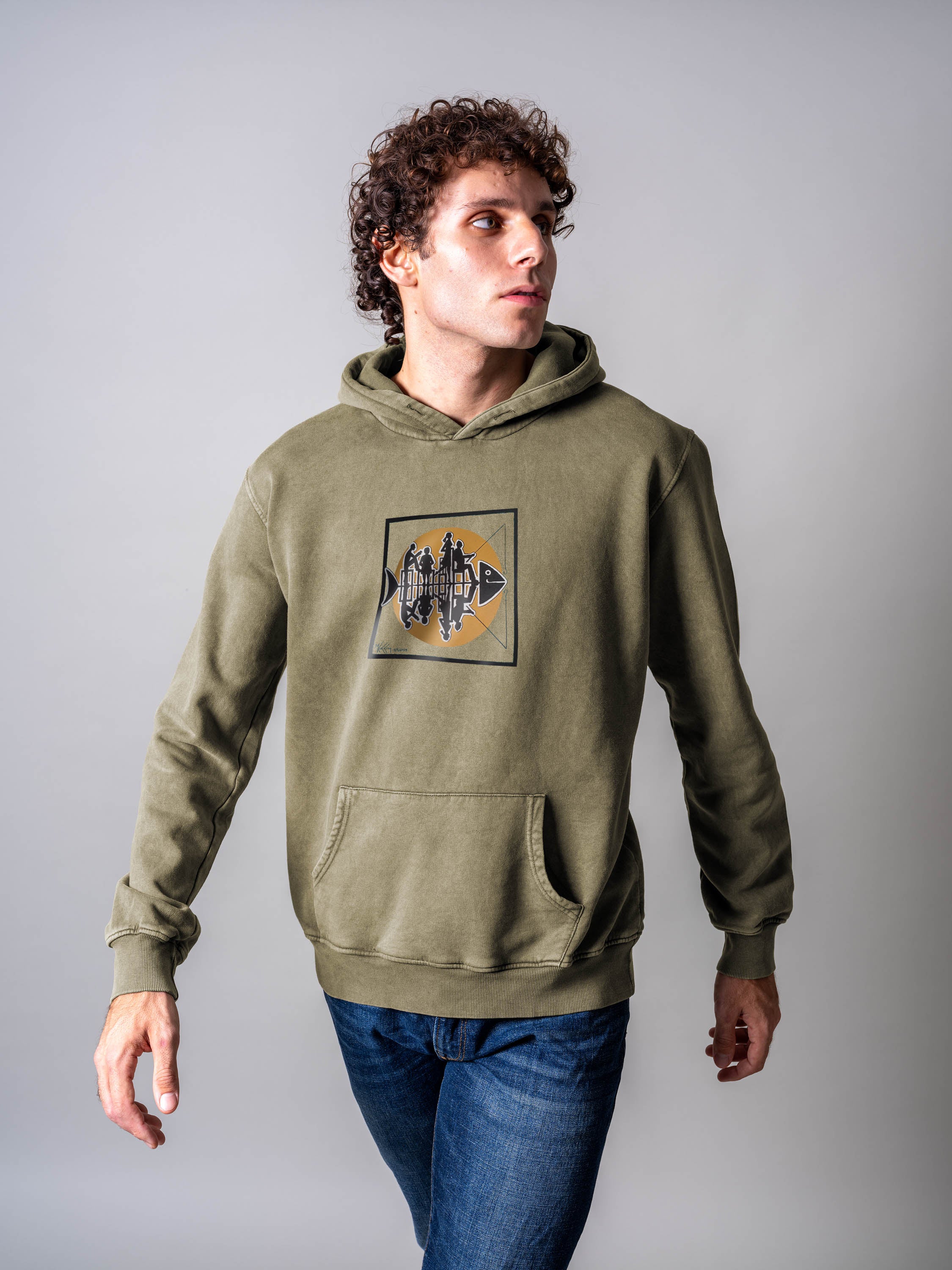 Waiting for the catch - Stonewashed Hoodie