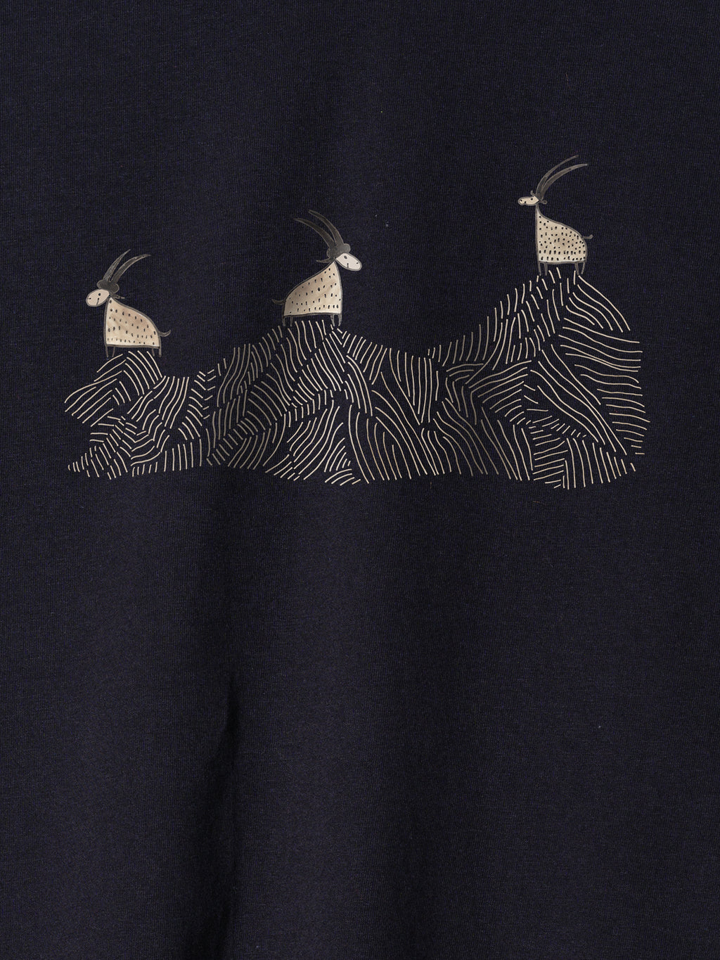 Cretan goats on a jagged ridge - T-Shirts