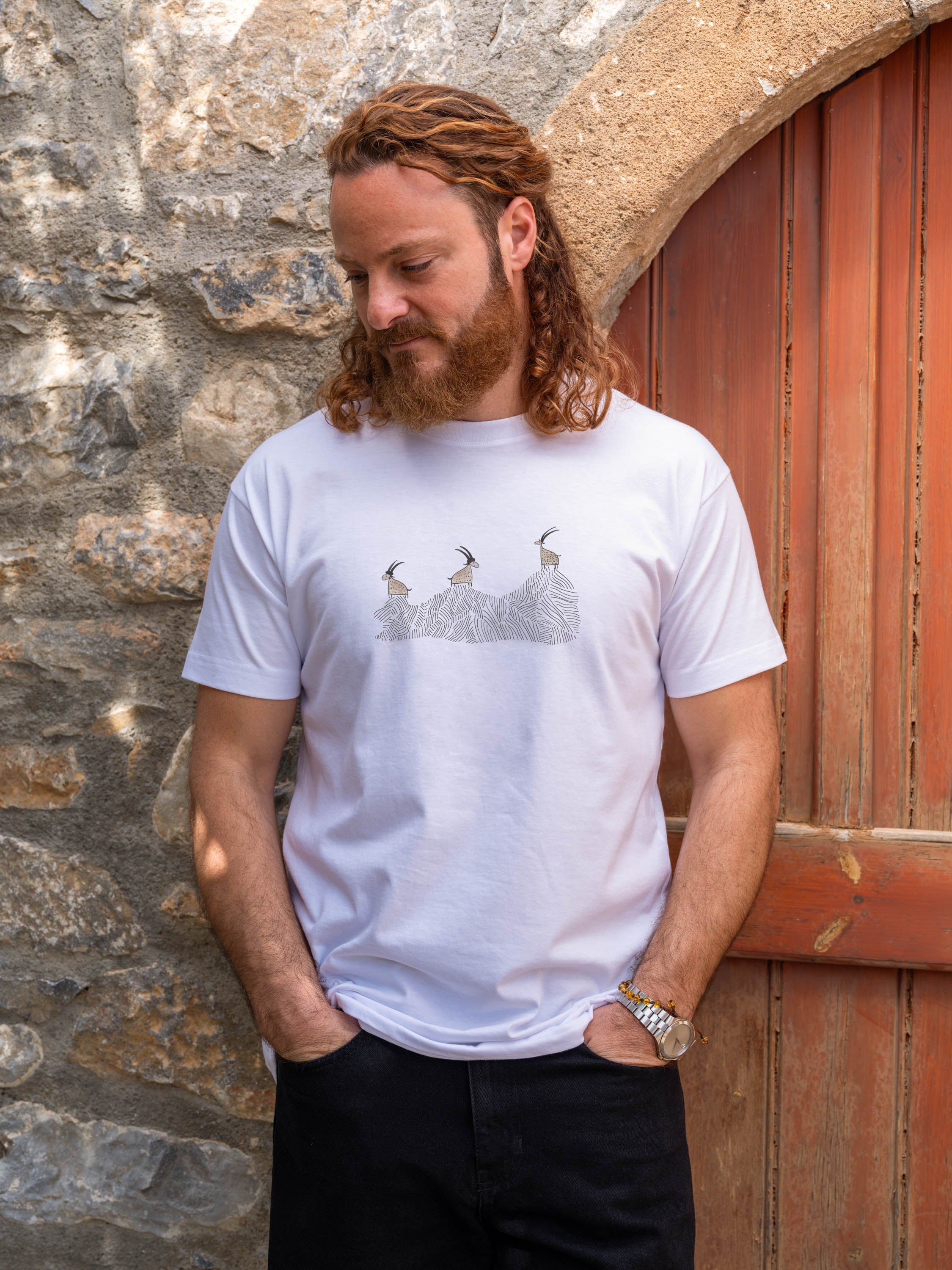 Cretan goats on a jagged ridge - T-Shirts