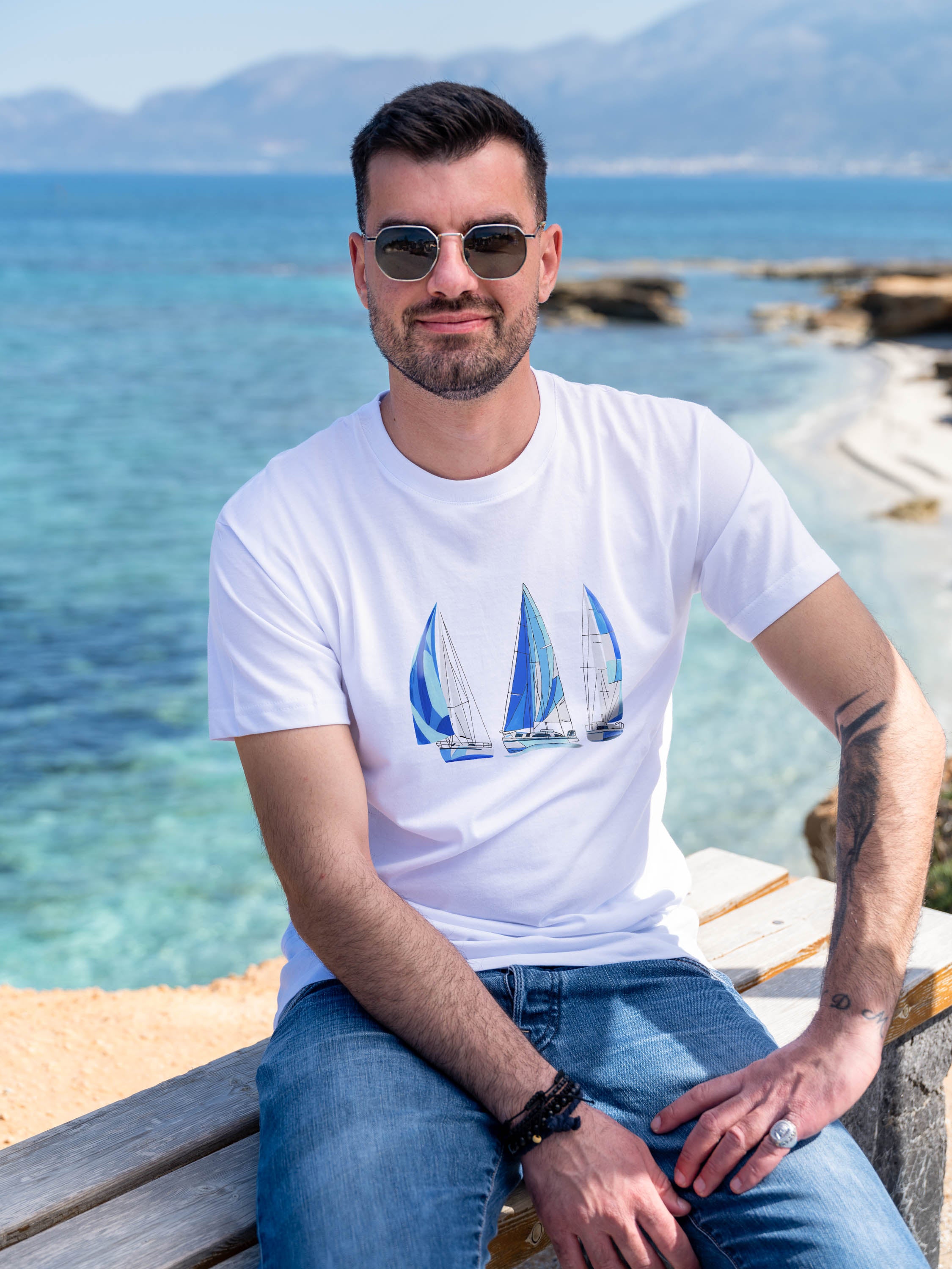 Greek sailing boats - T-Shirts