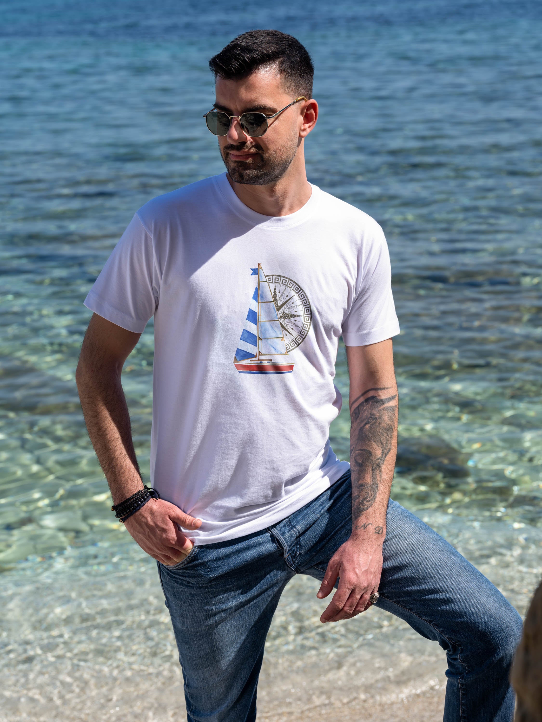 Sailing boat & Compass - T-Shirts