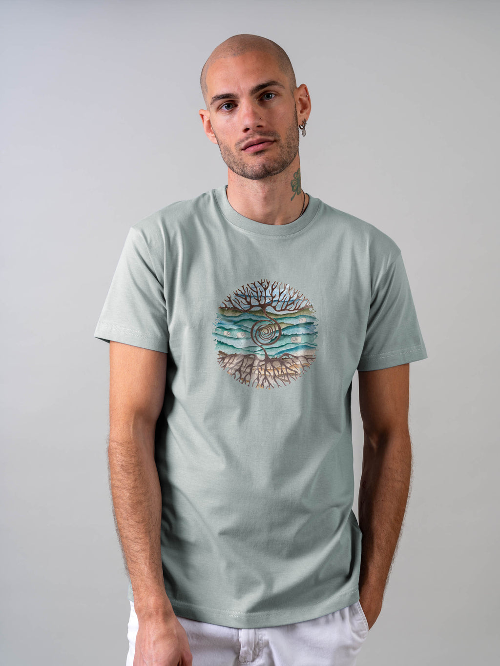 Tree rooted in Cretan landscape - T-Shirts