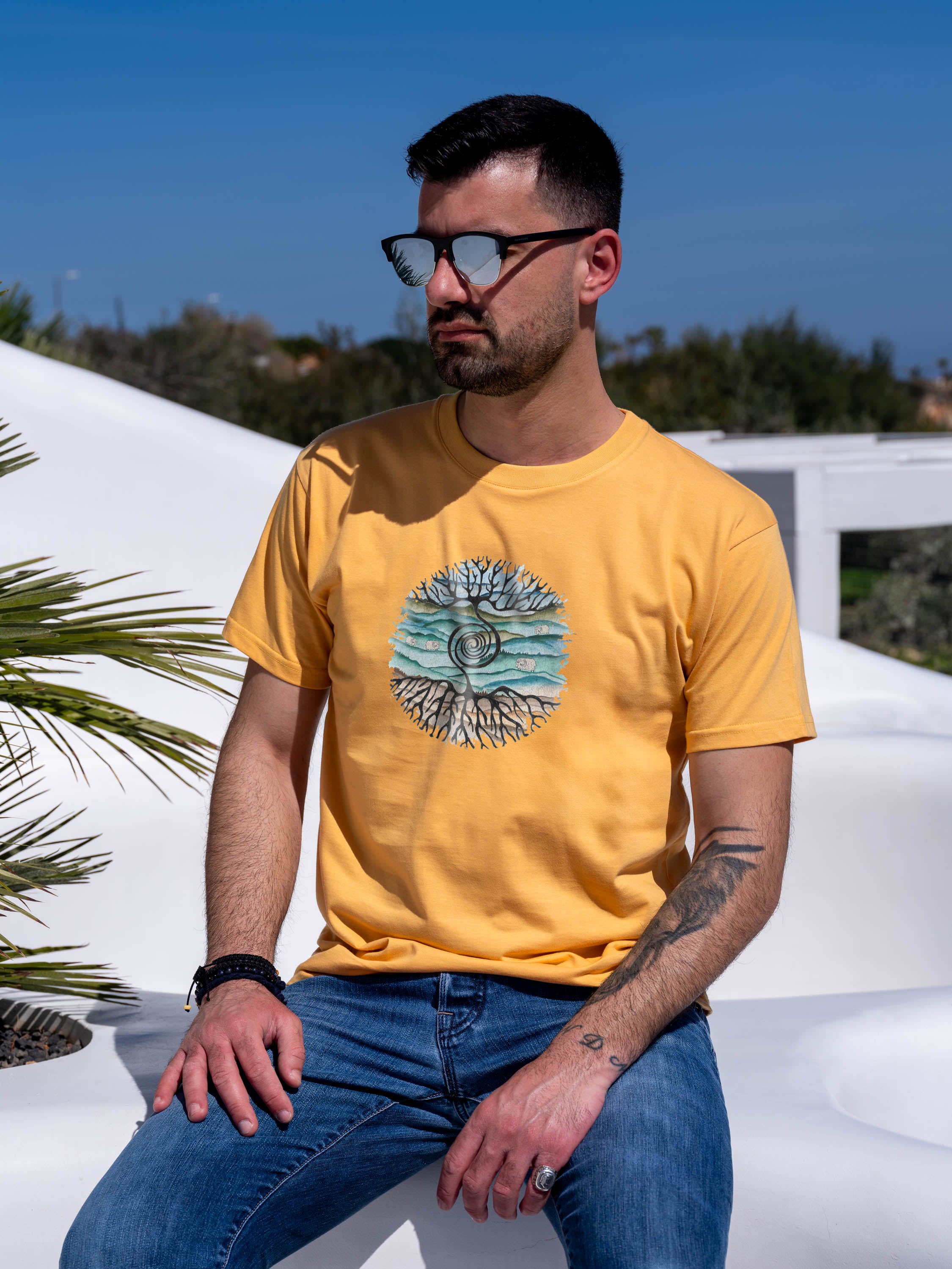 Tree rooted in Cretan landscape - T-Shirts