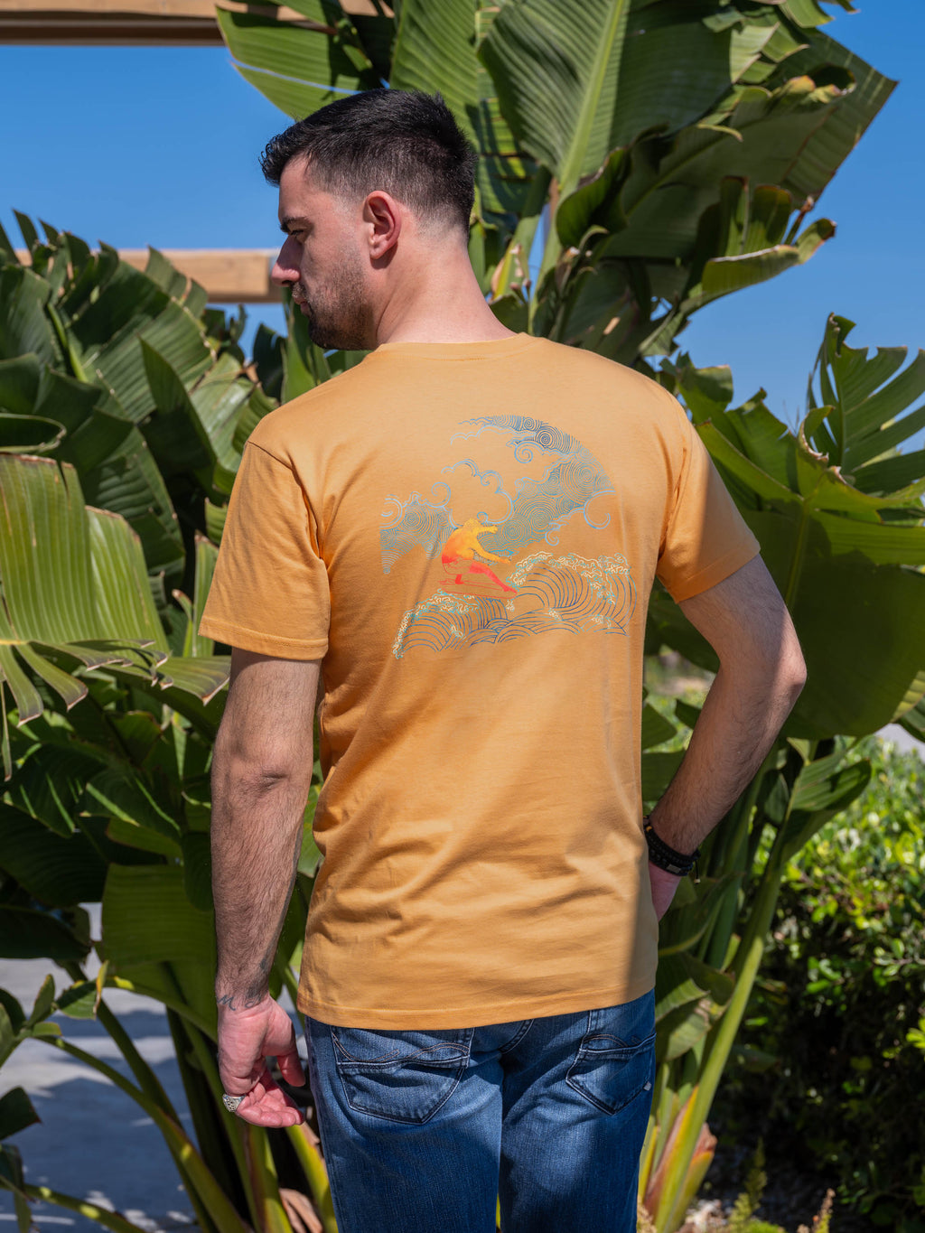 Rising Wave Surfer - T-Shirts