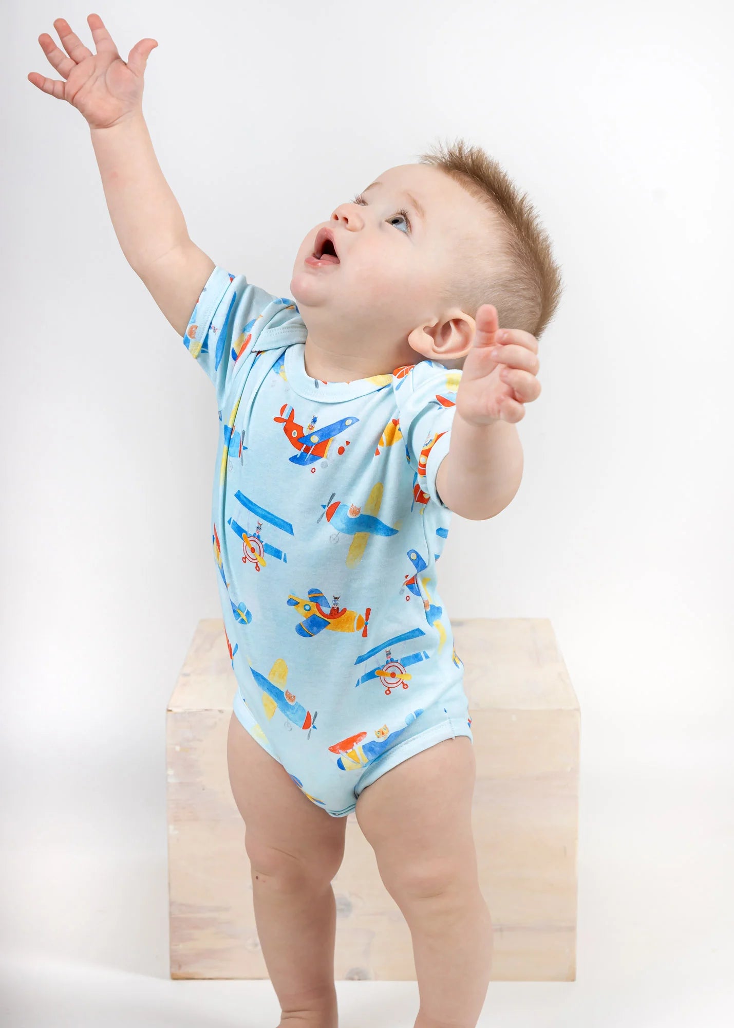 With sleeve - Airplanes - Bodysuits