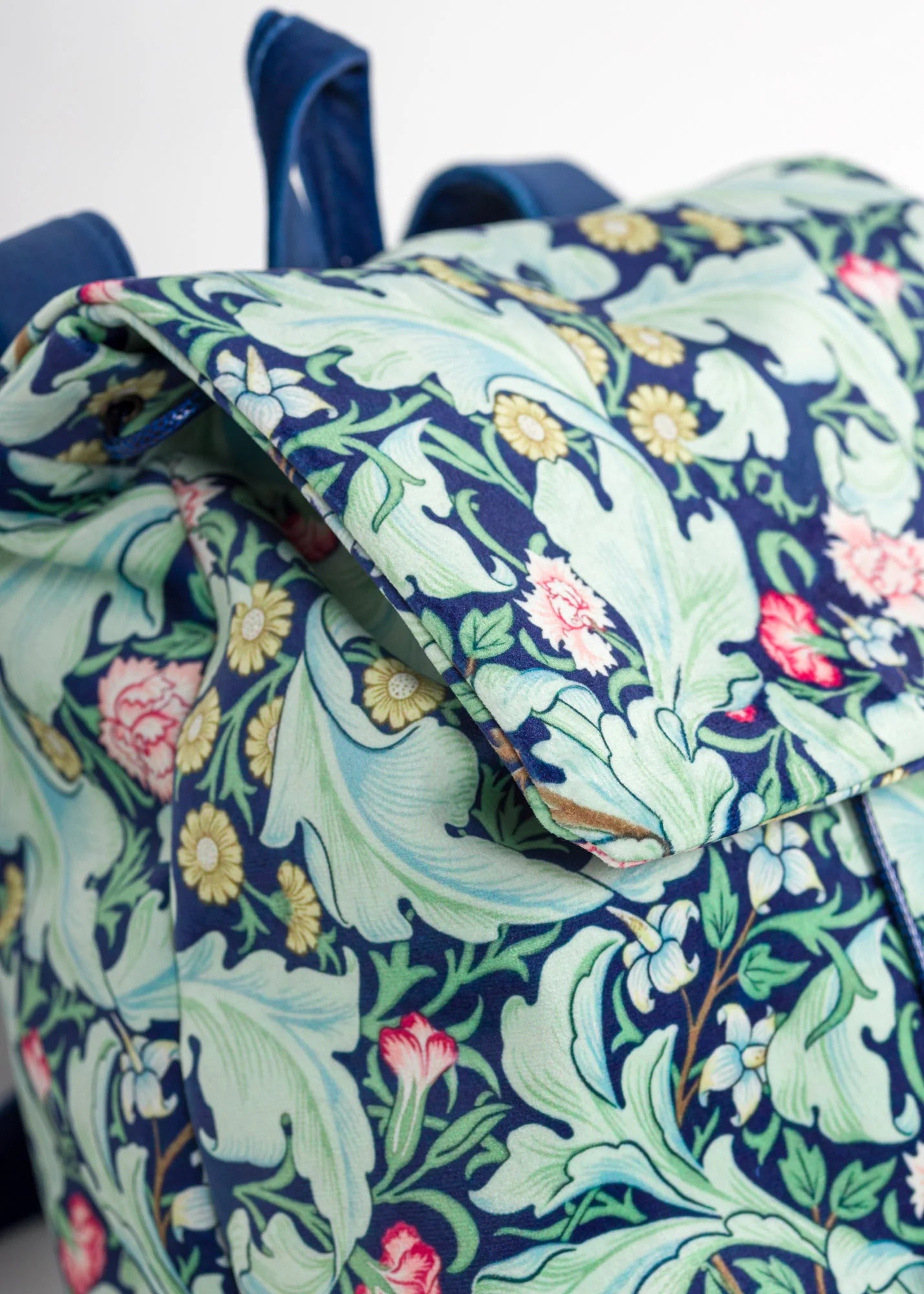 William Morris - Woad Sage - Velvet - Backpacks