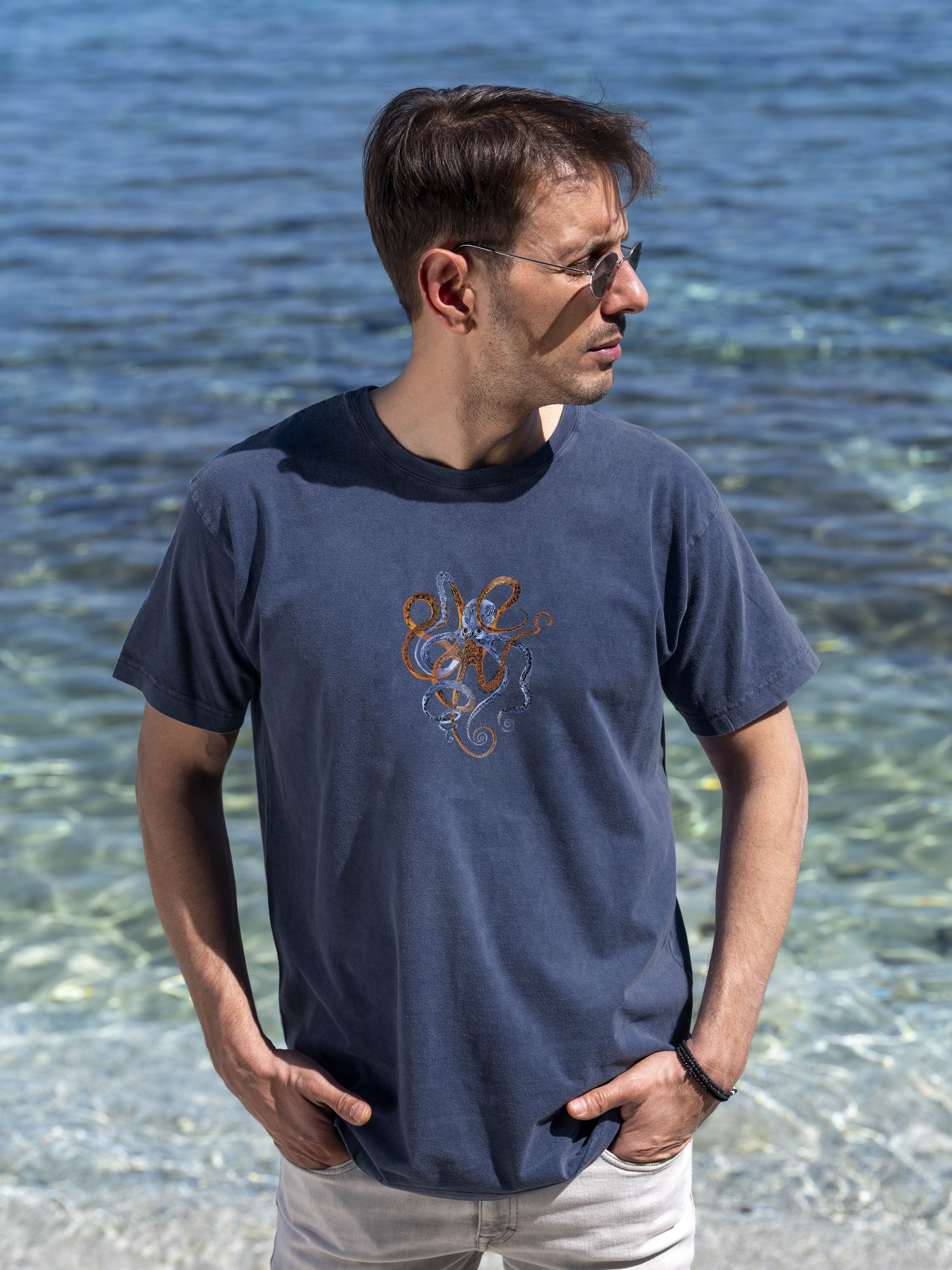 Octopus - Stonewashed T-Shirts