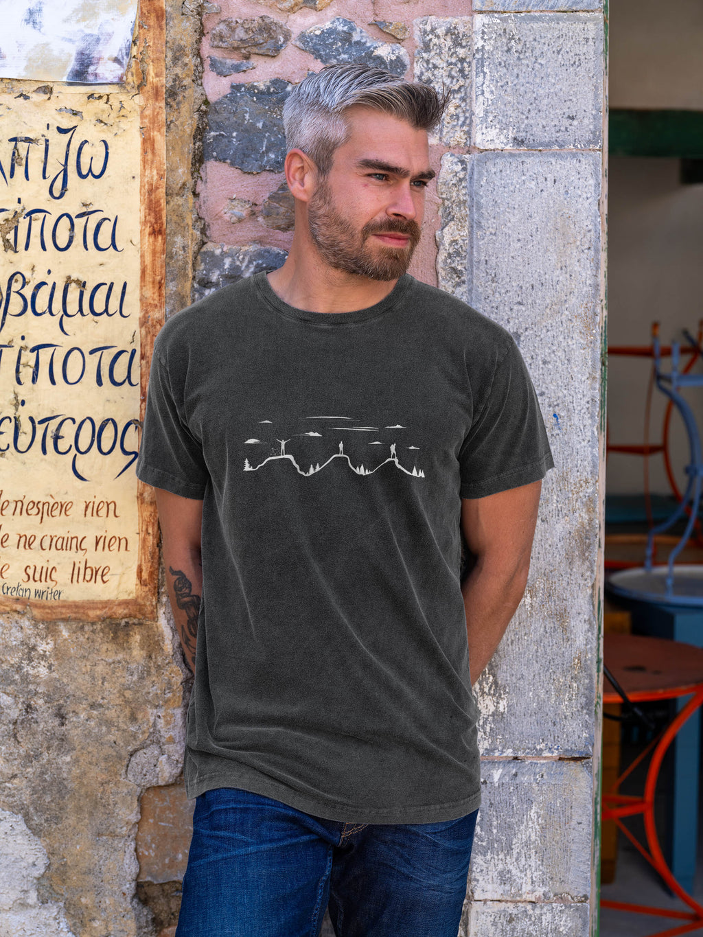Reaching the summit - Stonewashed T-Shirts