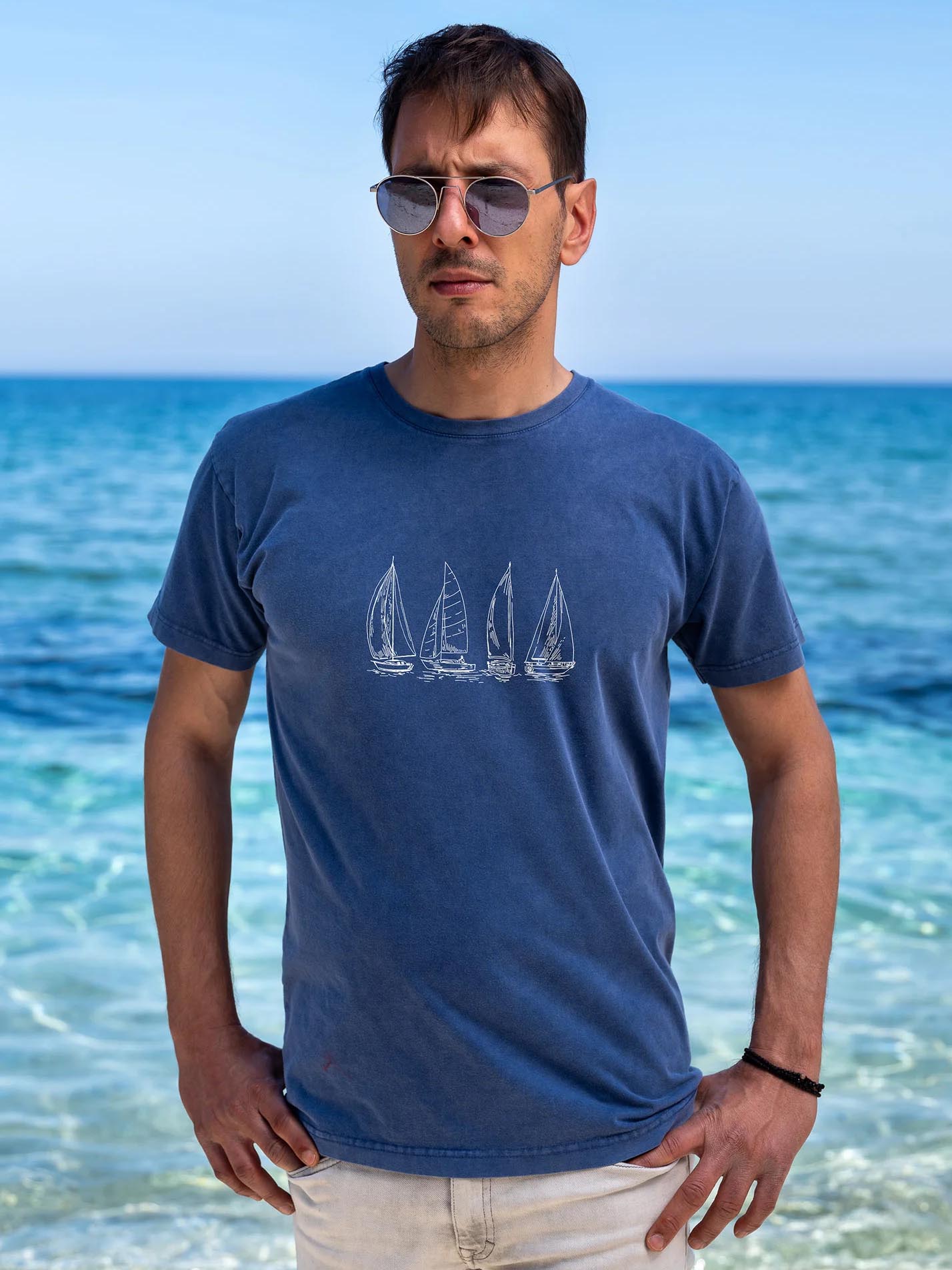 Outlines of sailing boats - Stonewashed T-Shirts
