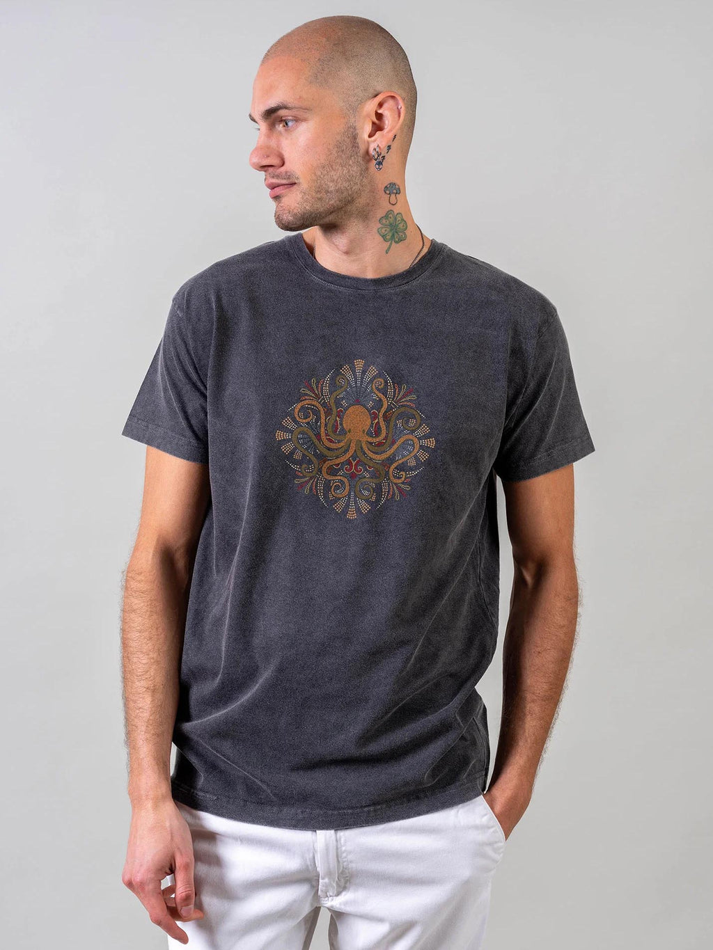 Minoan Octopus - Stonewashed T-Shirts