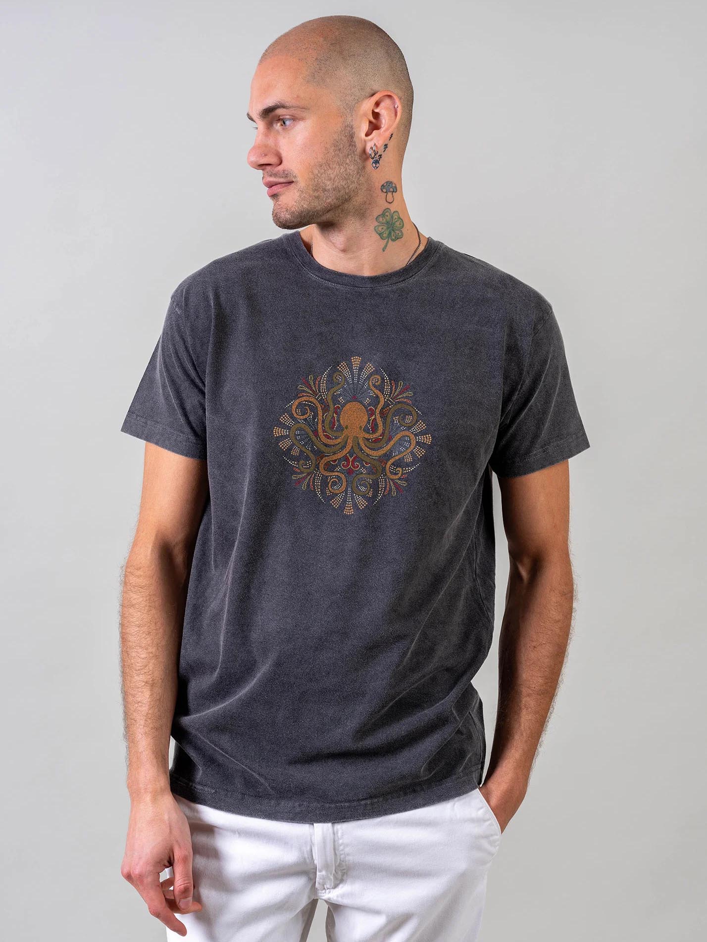 Minoan Octopus - Stonewashed T-Shirts