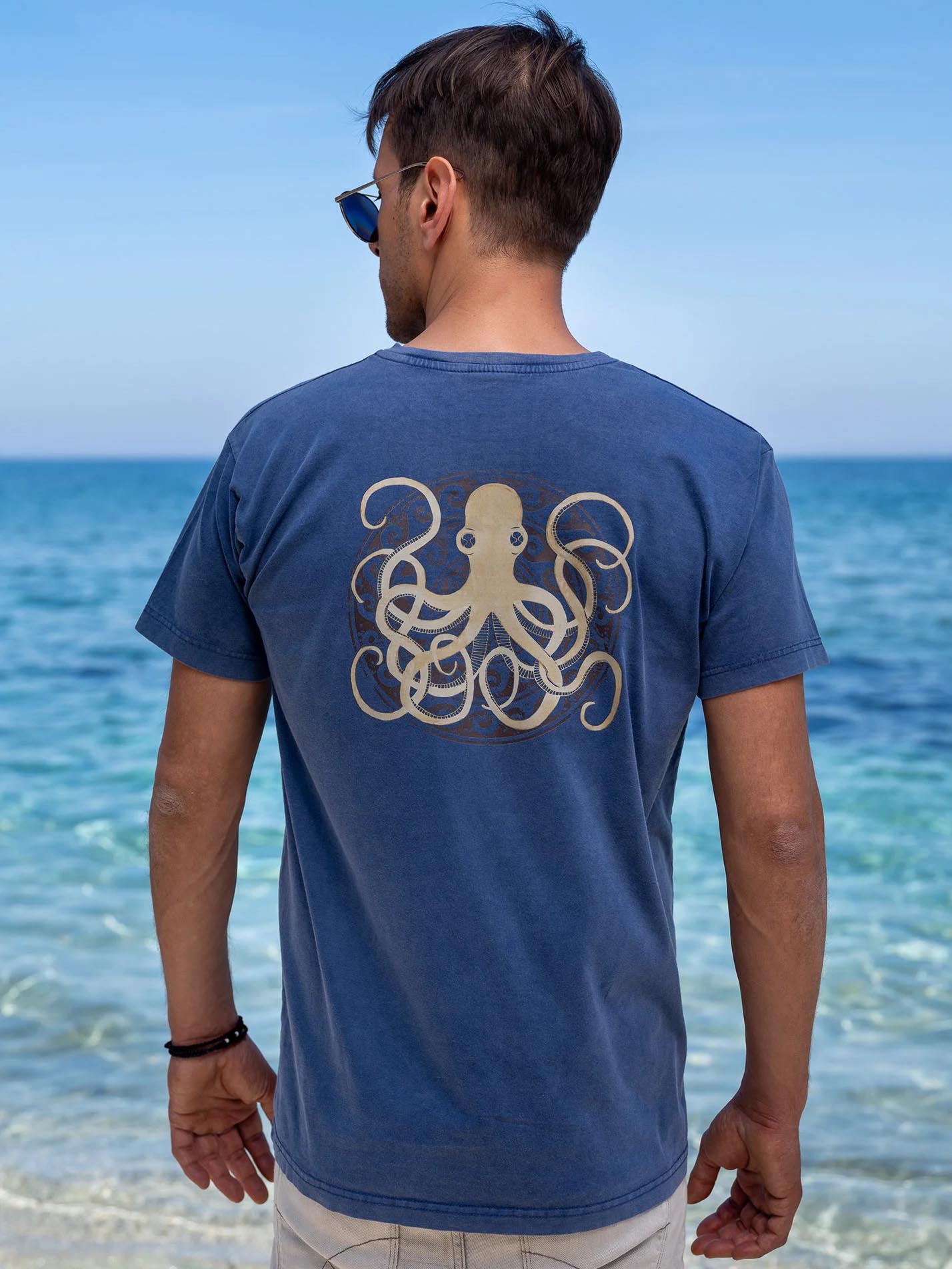 Minoan Octopus - Stonewashed T-Shirts