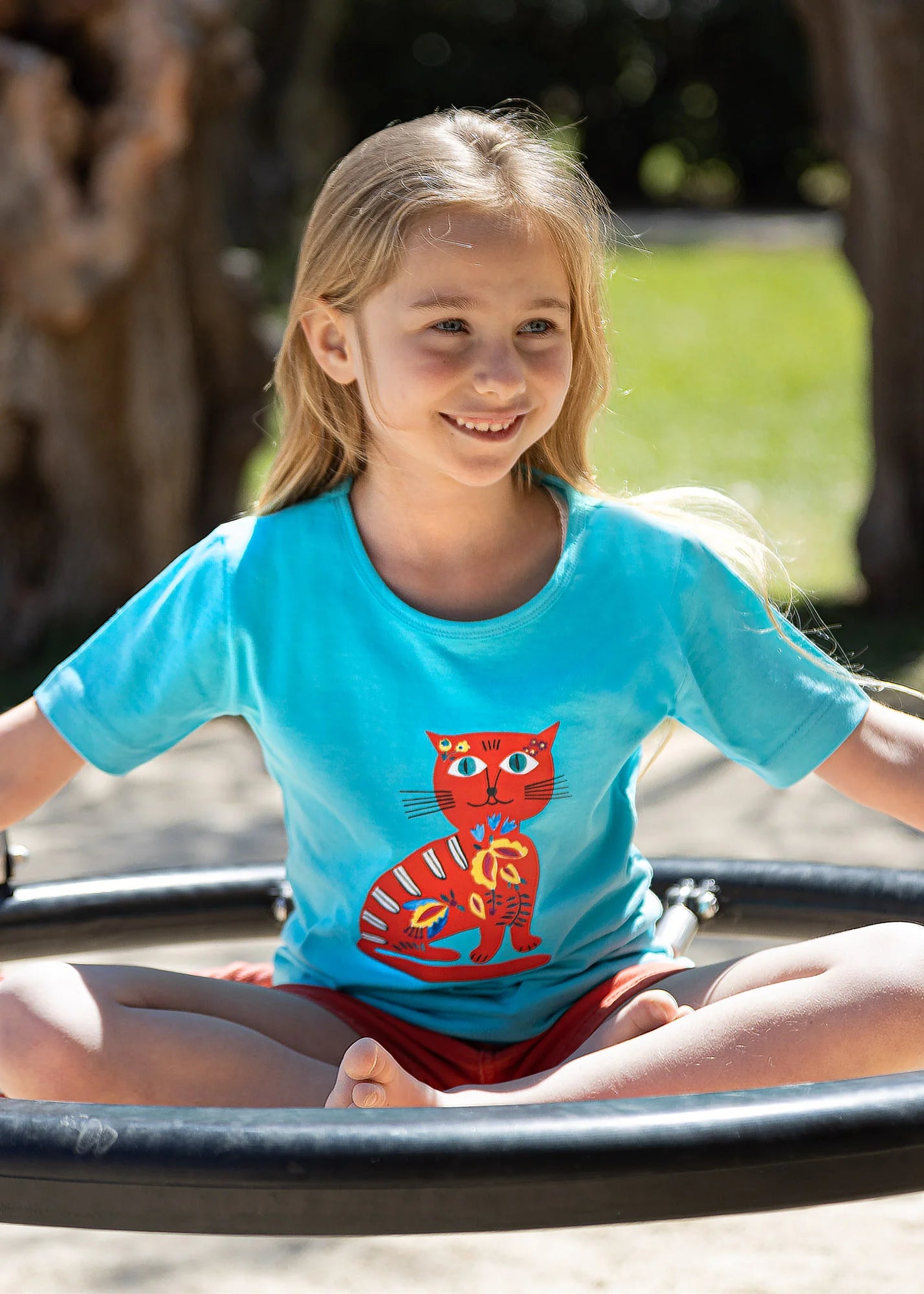 Charming Cat - T-Shirts