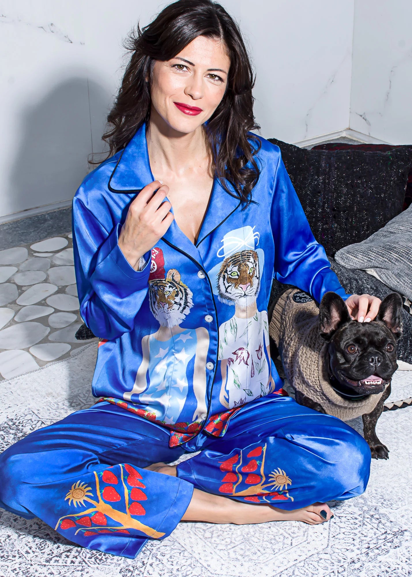 Mimi Roberts - The Woman with a Tiger Head - Loungwear