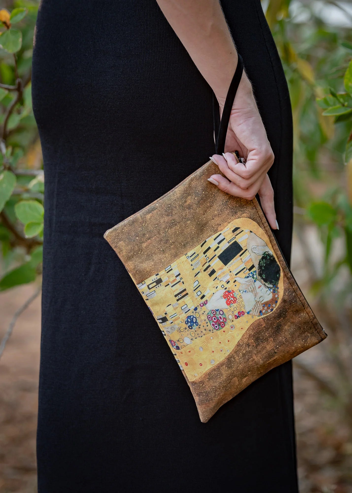 Gustav Klimt - The Kiss - Clutches Canvas