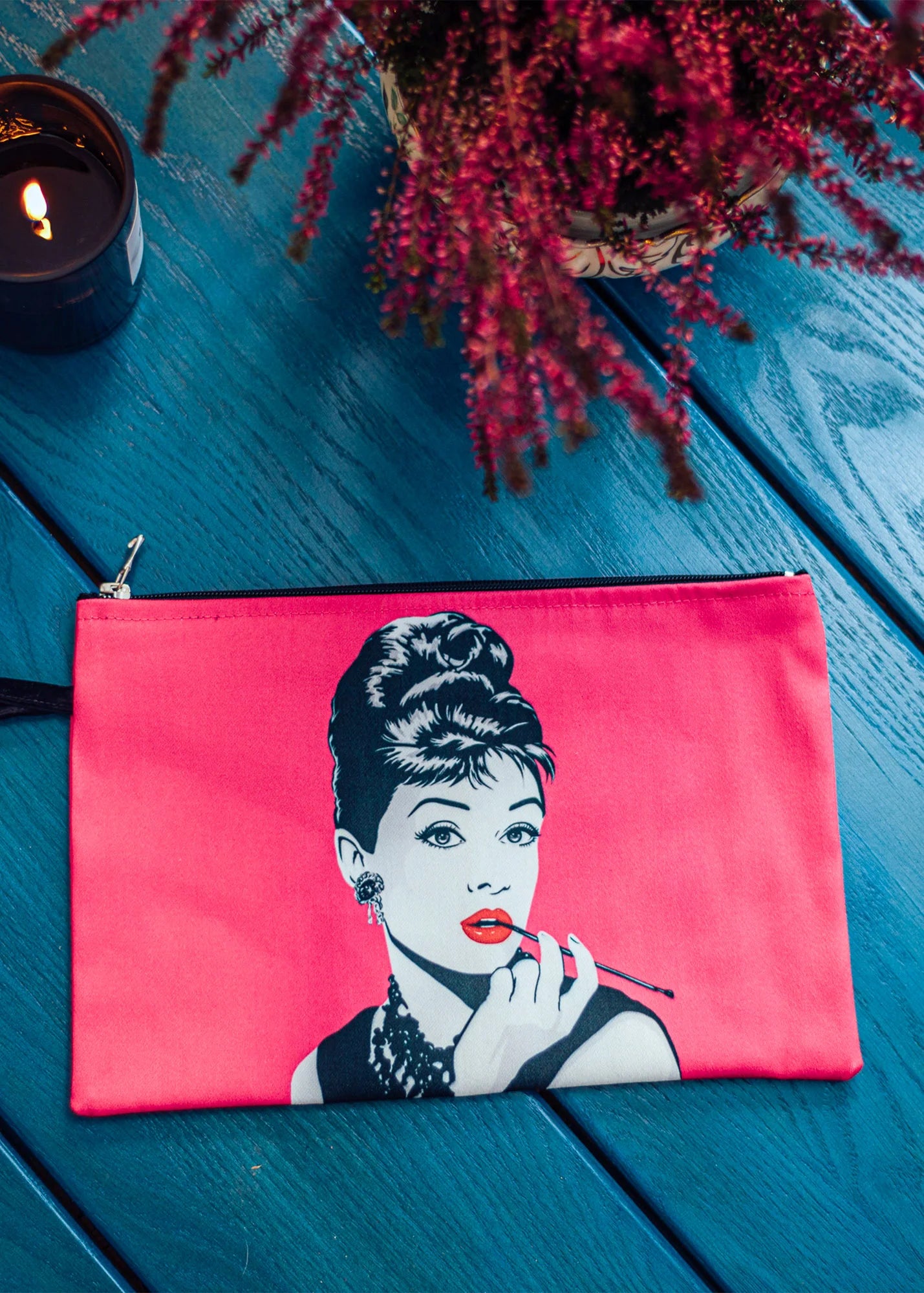 Audrey Hepburn - Clutches Canvas