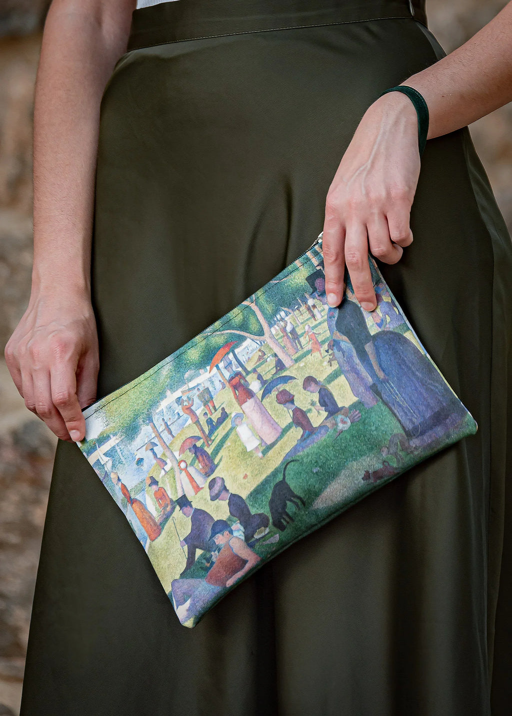 Georges Seurat - A Sunday Afternoon on the Island of La Grande Jatte - Clutches Canvas
