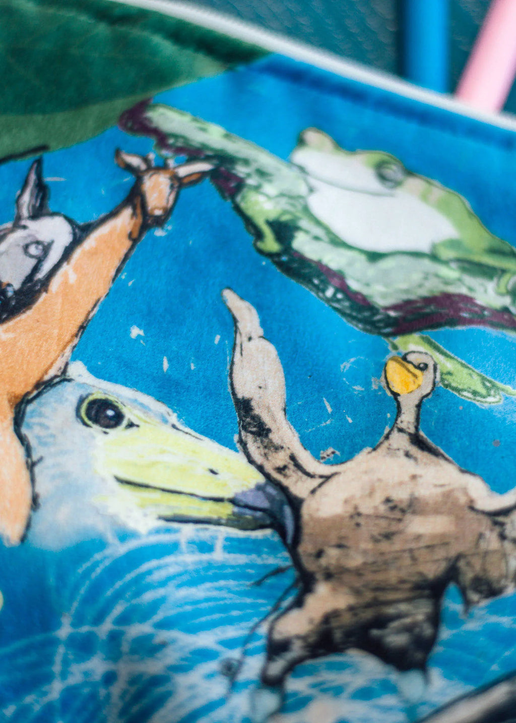 Animal Kingdom - Clutches Velvet