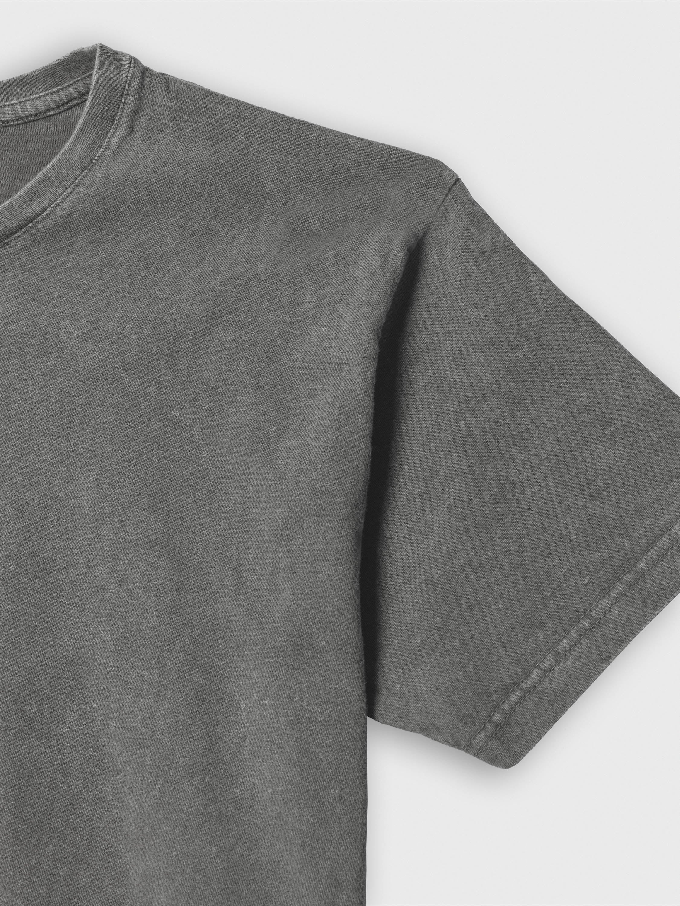 Golden gears of the Deep - Stonewashed T-Shirts